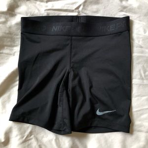 ⚡️flash sale ⚡️ EUC Nike Pro Shorts